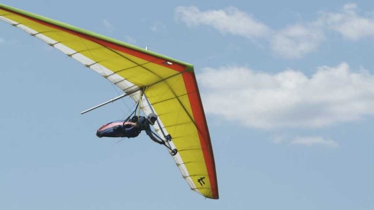 Hang Gliding Spots to Explore